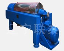 卧式（shì）螺旋卸（xiè）料沉降离心机（jī）